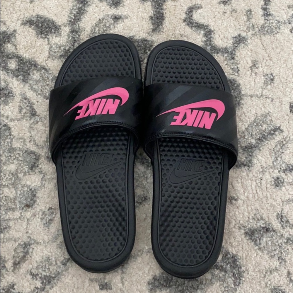 Nike slides